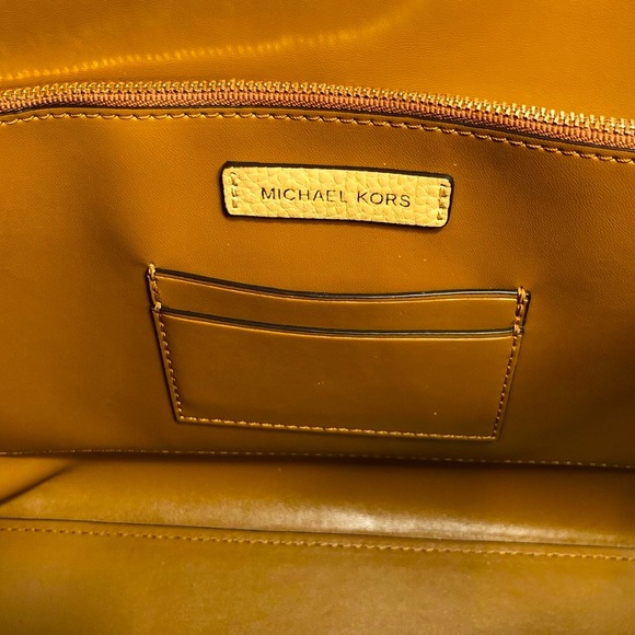 💥Moving to @the_bag_guy💥Michael Kors - Gemma Large Colorblock Tote - Picture 15 of 16